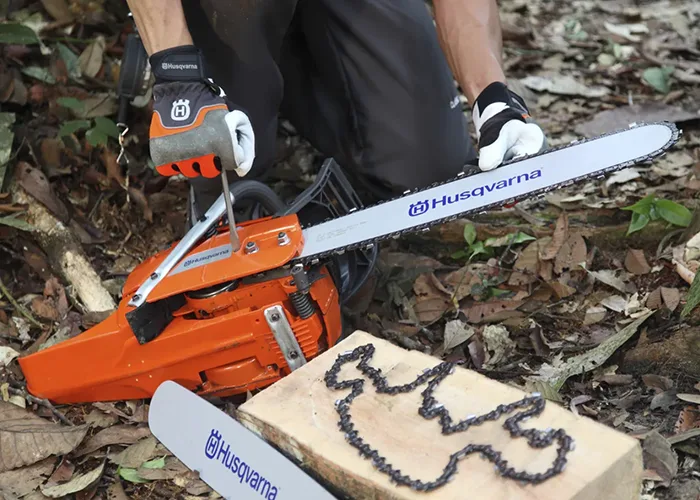 Husqvarna 272XP Petrol Chainsaw 24 Inch